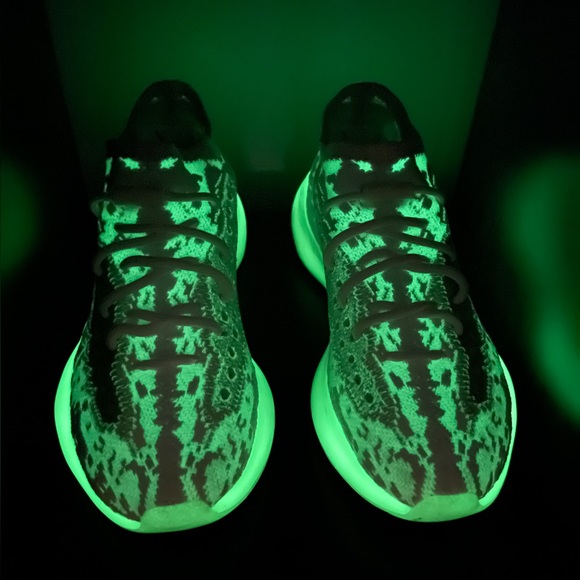 Yeezy Boost 380 ‘Calcite Glow’ - Picture 9 of 10